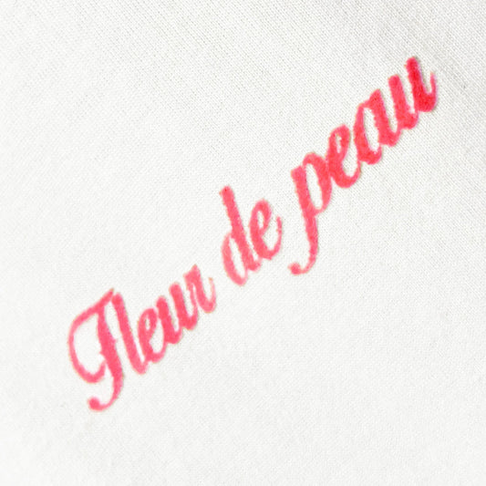 Camiseta unisex de algodón encaje color blanca con mensaje positivo – Hilma studio