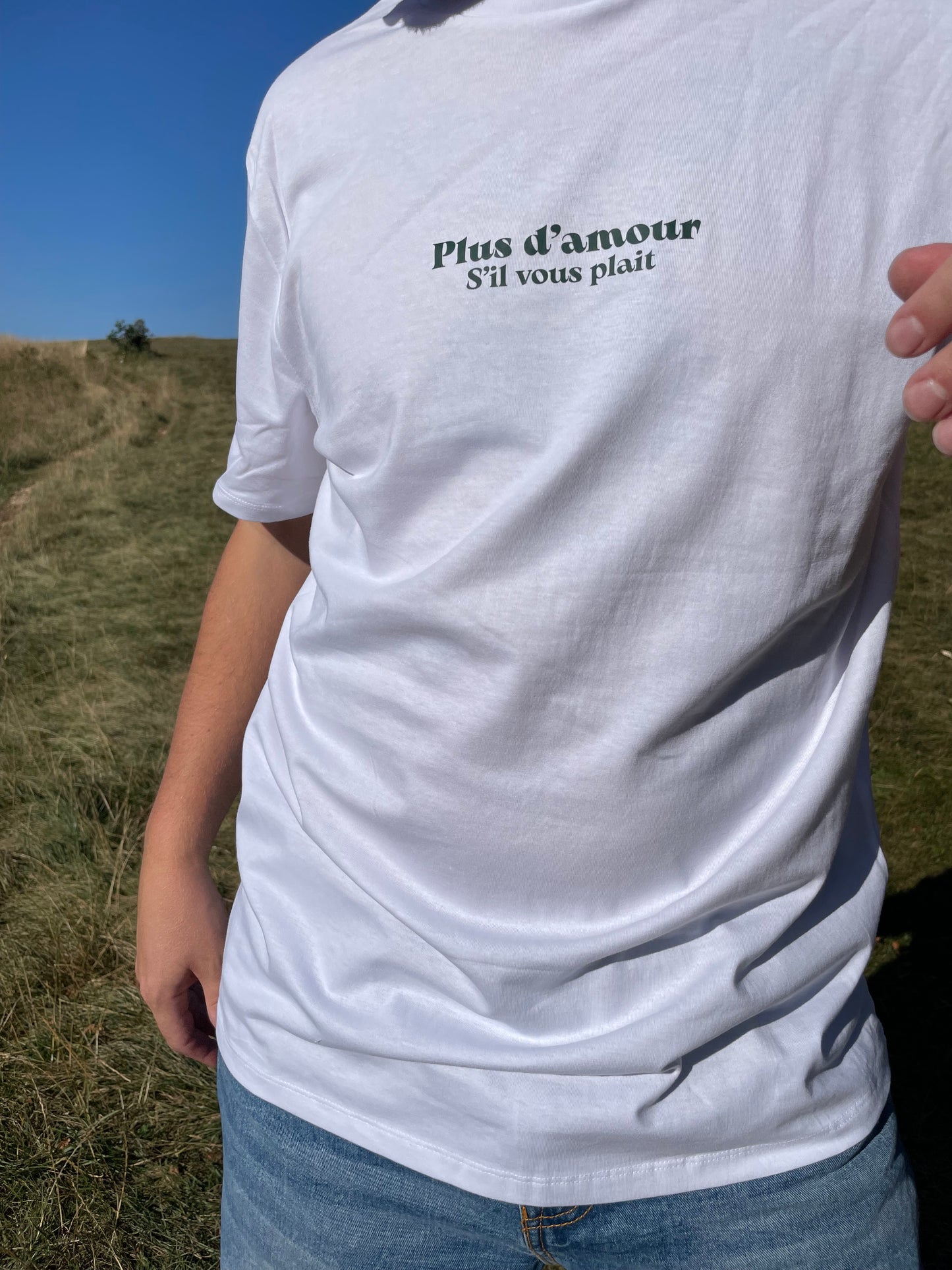 Camiseta unisex de algodón corte unisex color blanca con mensaje positivo – Hilma studio