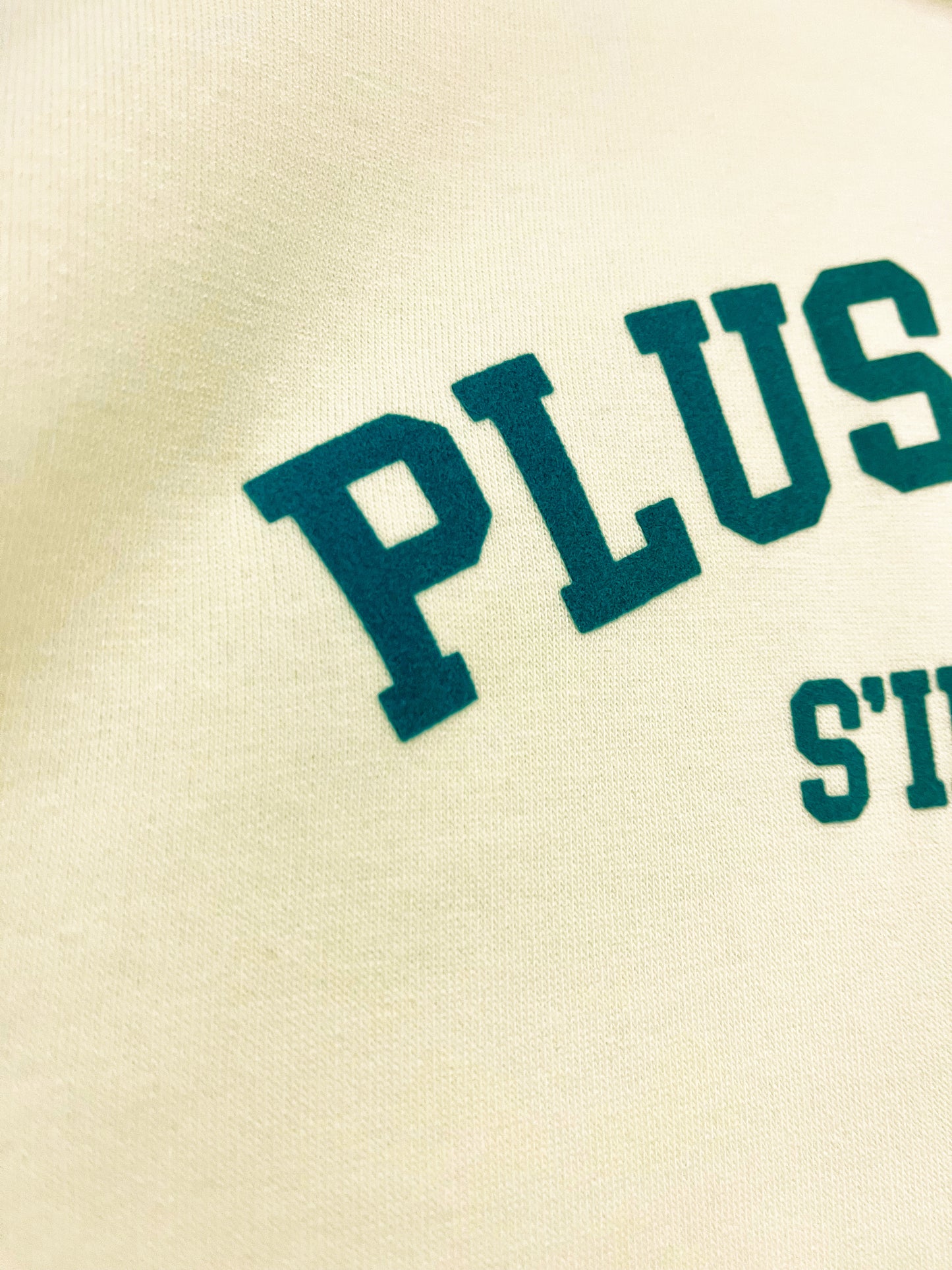 Sudadera vestido de algodón orgánico con diseño moderno y mensaje positivo – Hilma Studio