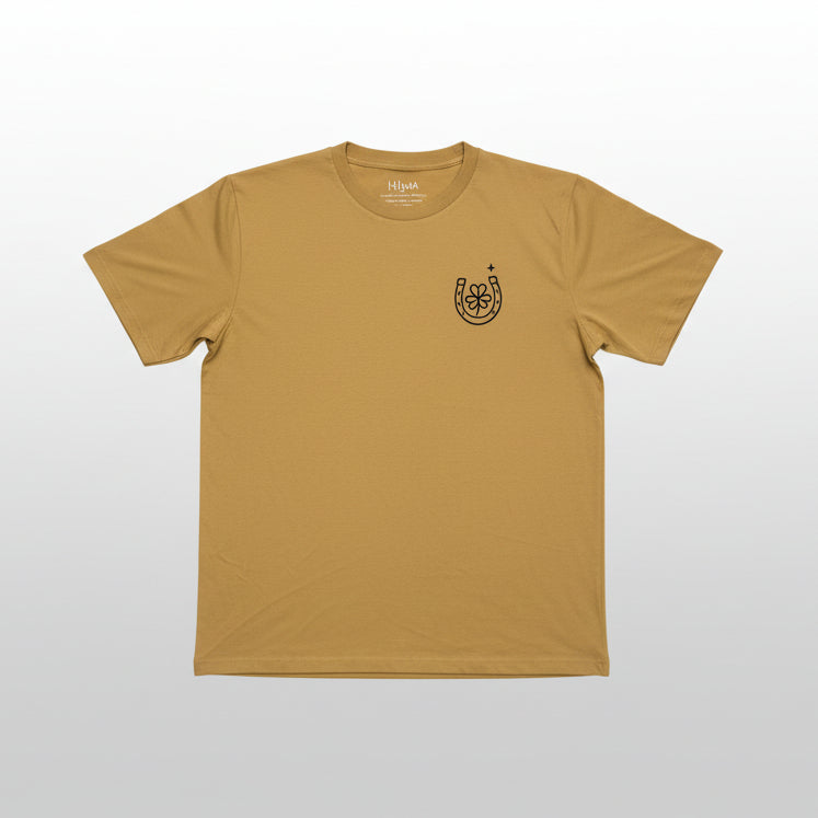 Camiseta unisex "Lucky Love" -Hilma Studio-