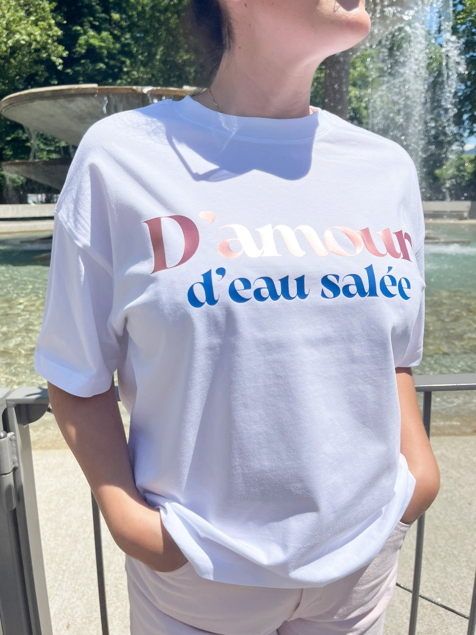 Camiseta unisex de algodón corte boxy color blanca con mensaje positivo – Hilma studio