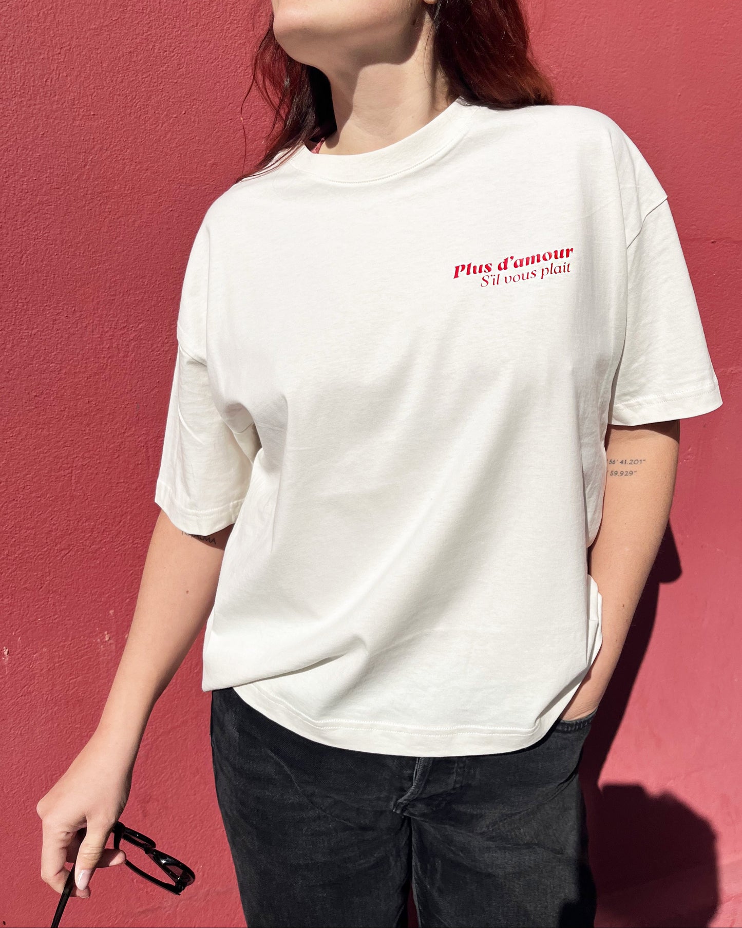 Camiseta unisex de algodón corte boxy color blanco con mensaje positivo – Hilma studio