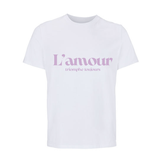 Camiseta unisex blanca de algodón orgánico con mensaje L'amour triomphe toujours en rosa metálico Hilma Studio