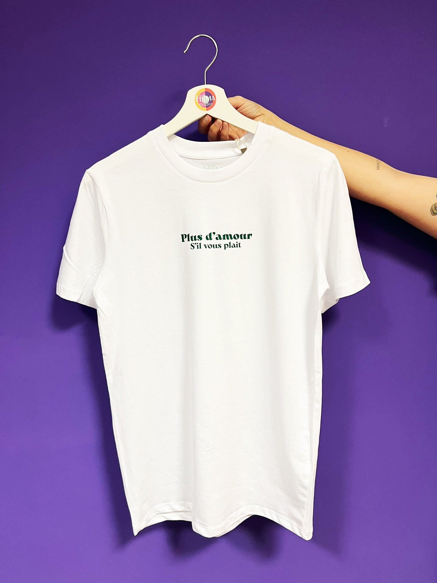 Camiseta unisex de algodón corte unisex color blanca con mensaje positivo – Hilma studio