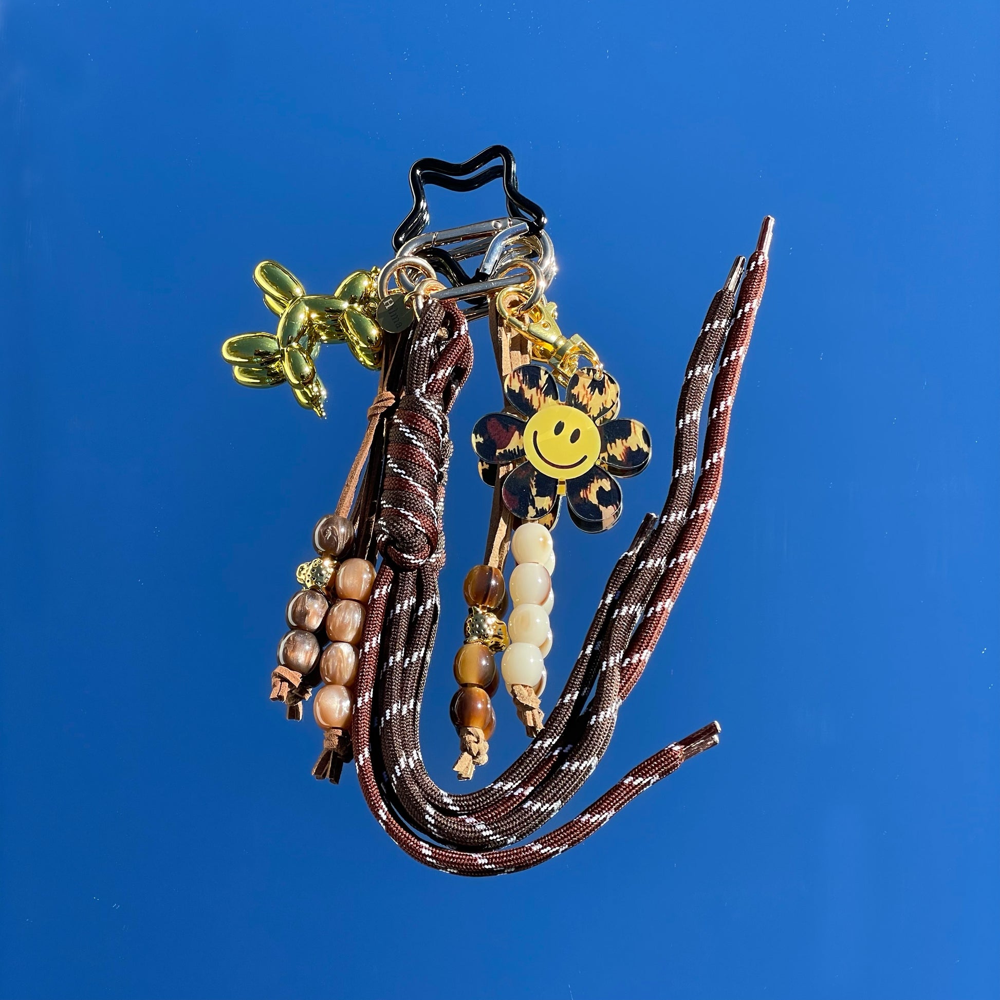 Accesorio charm para bolso con colgantes decorativos hecho a mano Studio Hilma