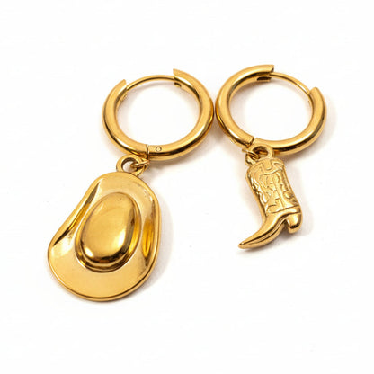 Pendientes dorados de acero inoxidable con charms cowboy dorados estilo creativo Hilma Studio