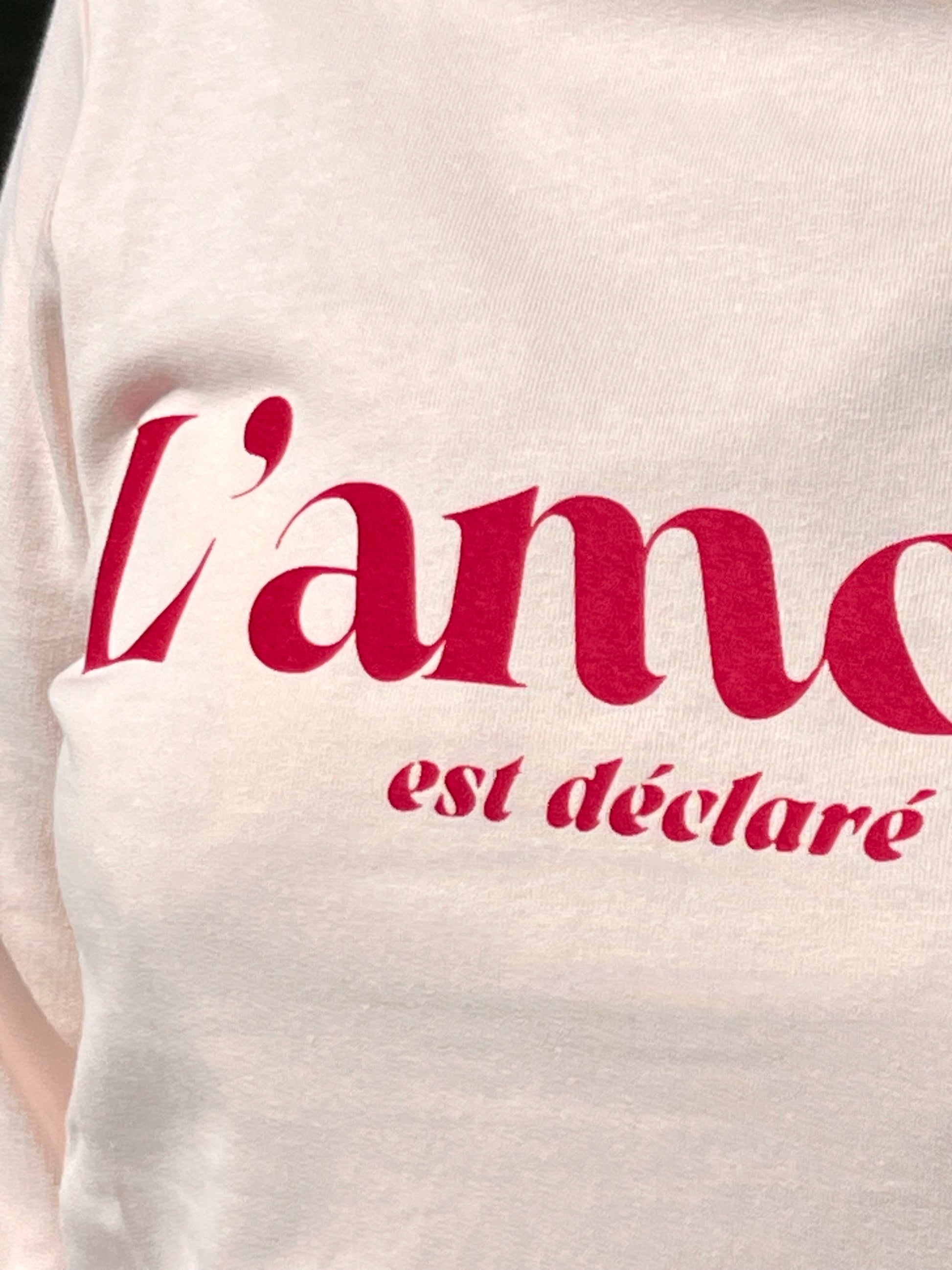 Sudadera unisex de algodón orgánico con diseño moderno y mensaje positivo – Hilma Studio