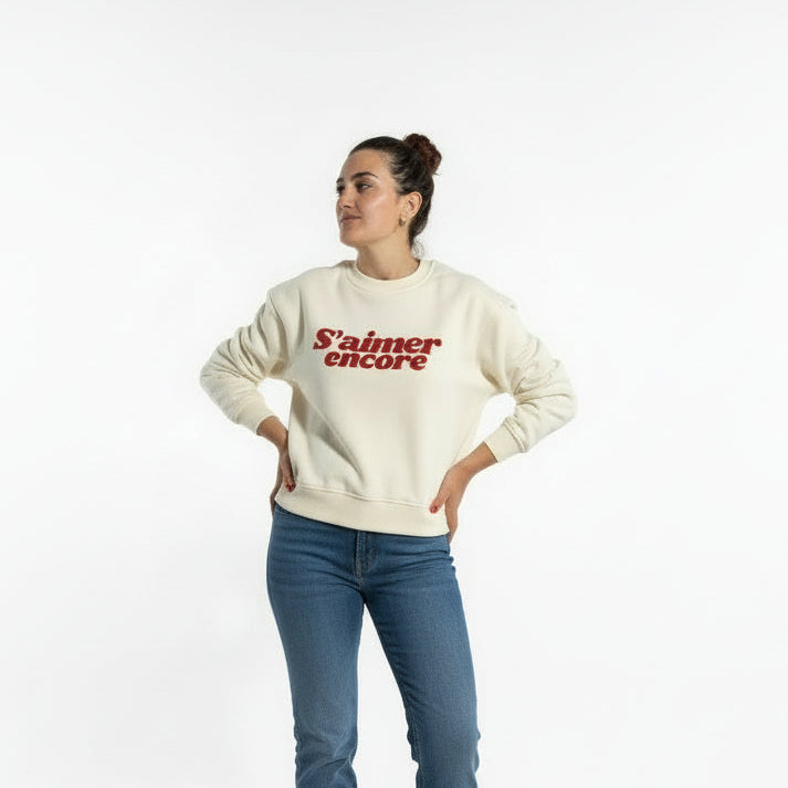 Sudadera color crema de algodón con mensaje S'aimer encore terciopelo rojo Hilma Studio