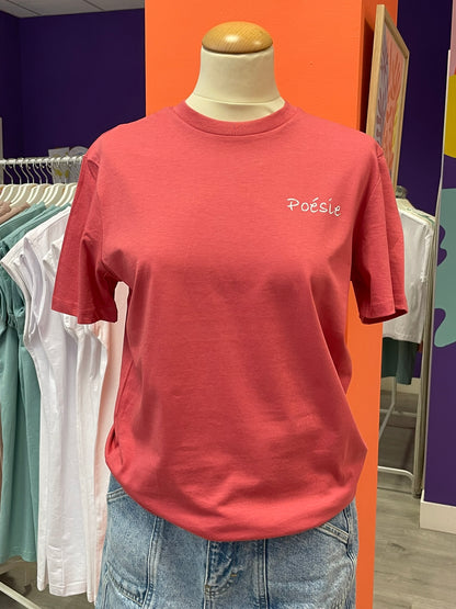 Camiseta unisex folk rosa de algodón orgánico Un dibujo sobre el tema de la poesía del fondo marino, en terciopelo blanco.